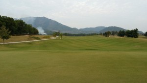 Quang cảnh sân golf Hà Nội