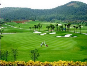 Sân golf Hà Nội nhìn từ trên cao