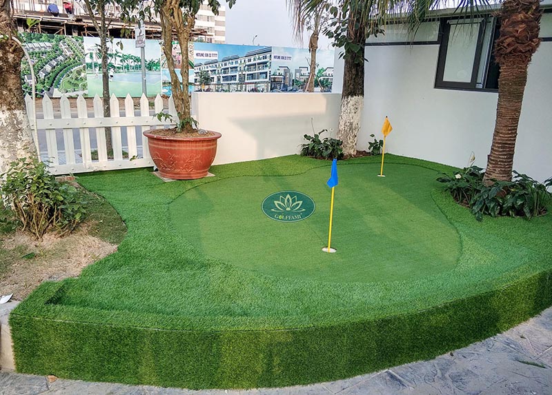 mini golf trong vườn