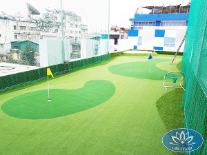 Sân golf mini tầng thượng của công ty 389 Group