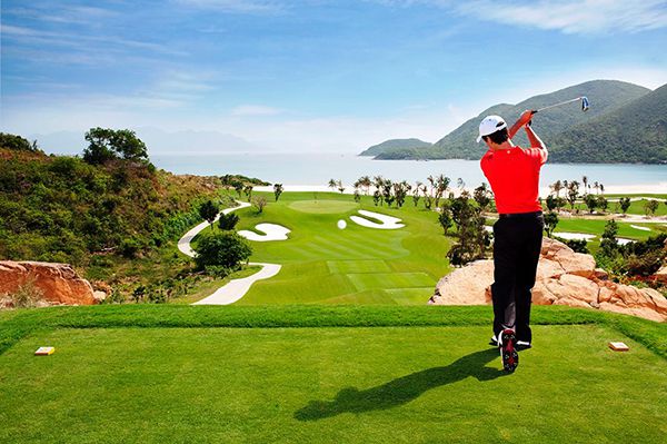 Nắm rõ luật golf cơ bản sẽ giúp bạn trở thành golfer chuyên nghiệp