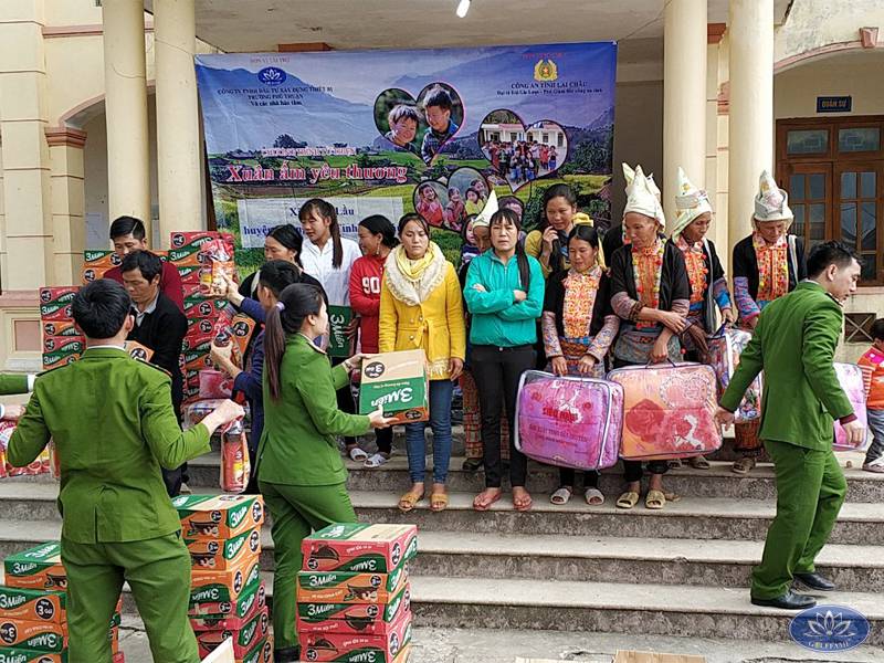 Chương trình tình nguyện xuân ấm yêu thương Lai Châu